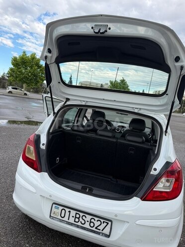 Opel Corsa-11