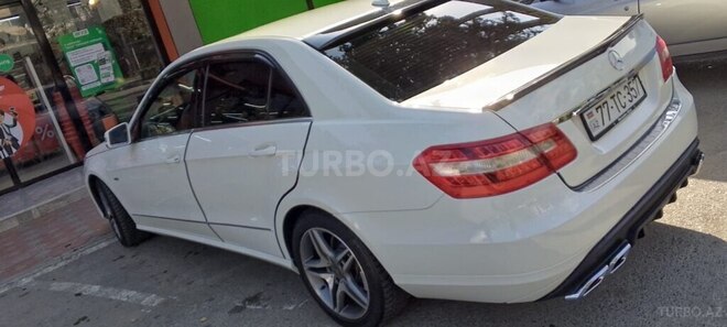 Mercedes E 220-3