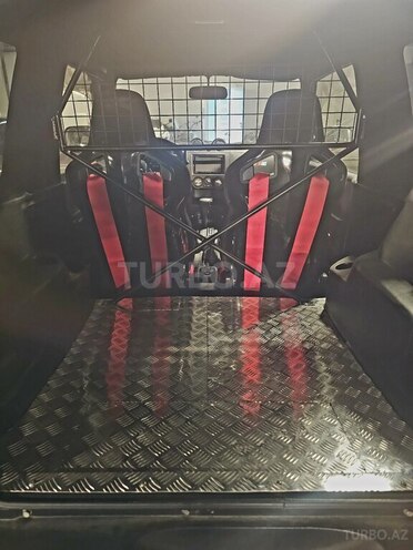 Mitsubishi Pajero Mini-8