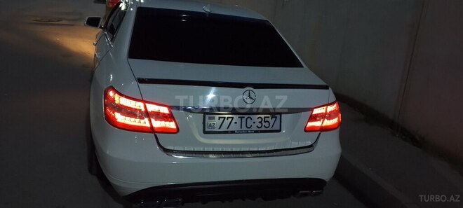 Mercedes E 220-13