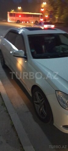 Mercedes E 220-17
