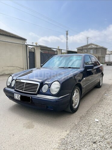 Mercedes E 280-2