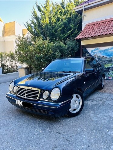 Mercedes E 280-4