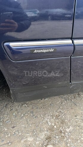 Mercedes E 280-13