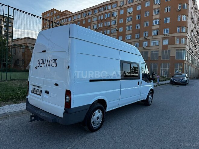 Ford Transit-3