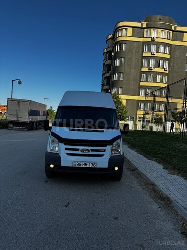 Ford Transit-2