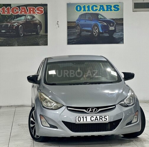 Hyundai Elantra-1