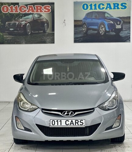 Hyundai Elantra-4