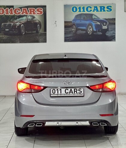 Hyundai Elantra-7