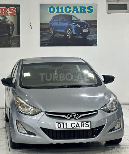 Hyundai Elantra-3