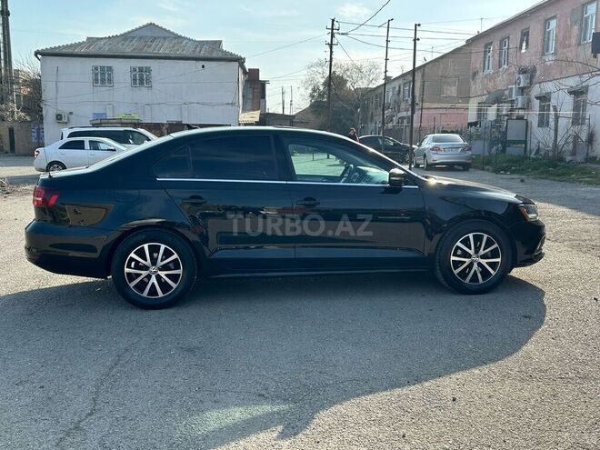 Volkswagen Jetta-5