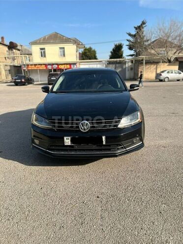 Volkswagen Jetta-1