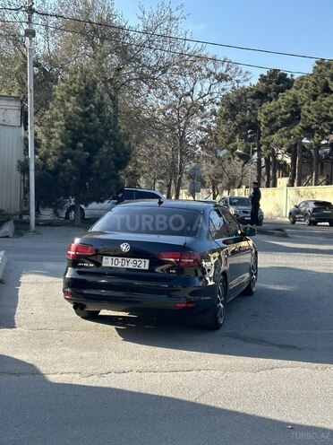 Volkswagen Jetta-14