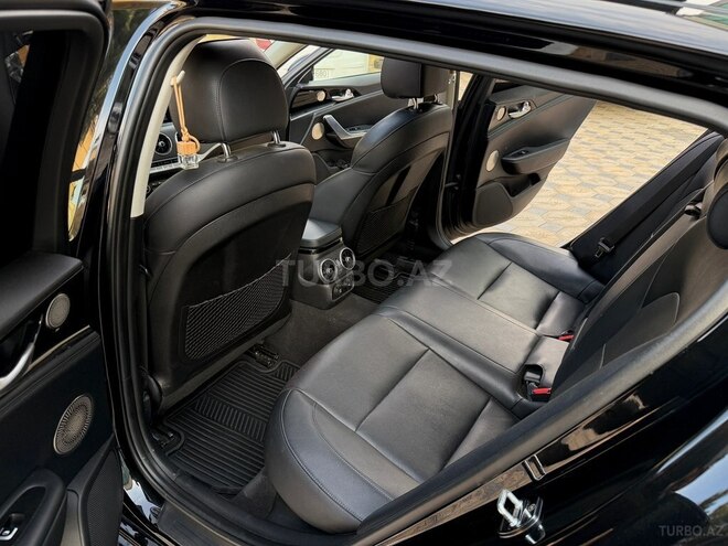 Kia Stinger-13