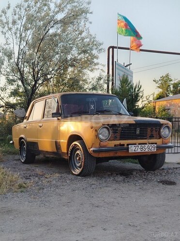LADA (VAZ) 21011-2