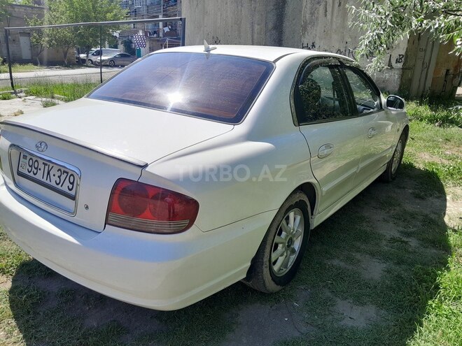 Hyundai Sonata-2