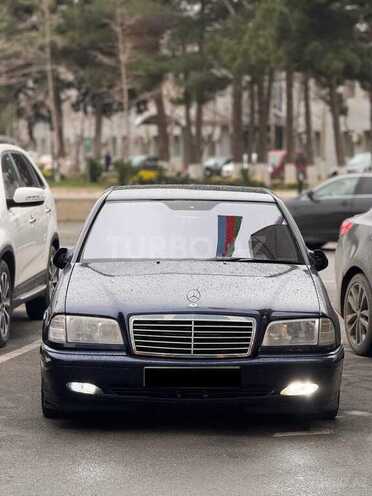 Mercedes C 220-1