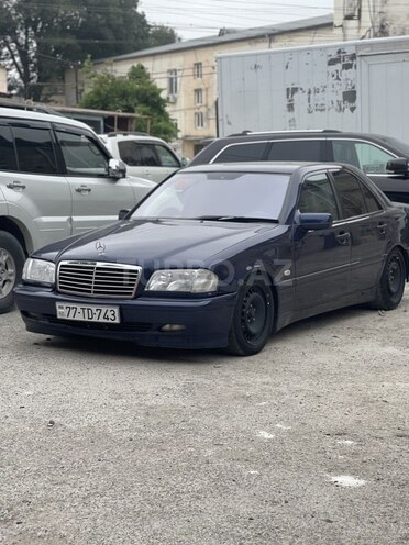 Mercedes C 220-12