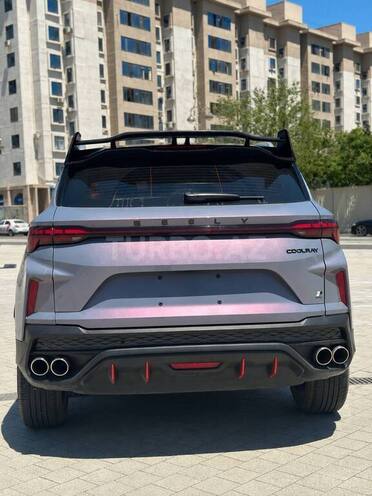 Geely Coolray-6