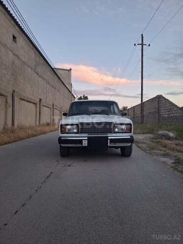 LADA (VAZ) 2107-1