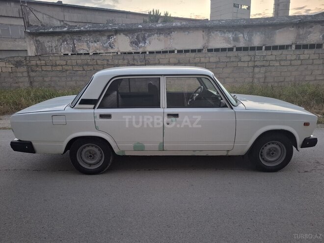 LADA (VAZ) 2107-4