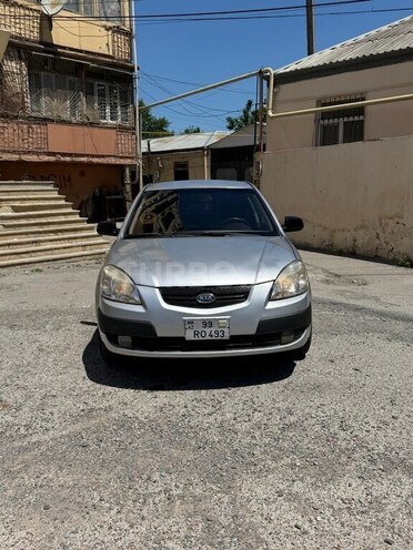 Kia Rio-1