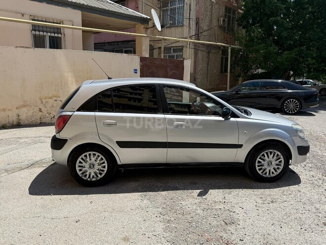 Kia Rio-2