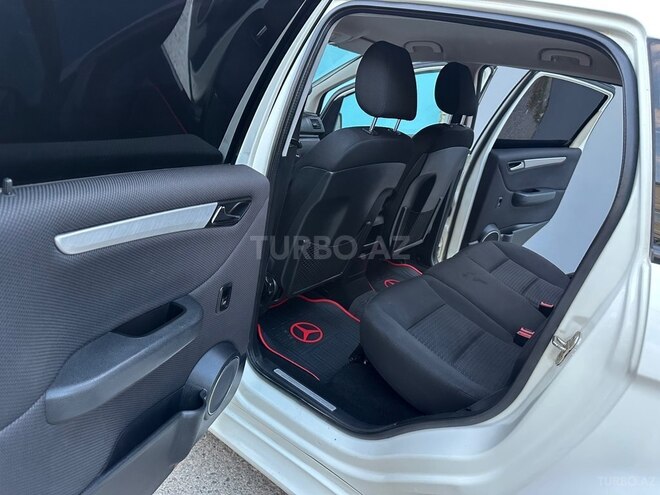Mercedes B 170-21