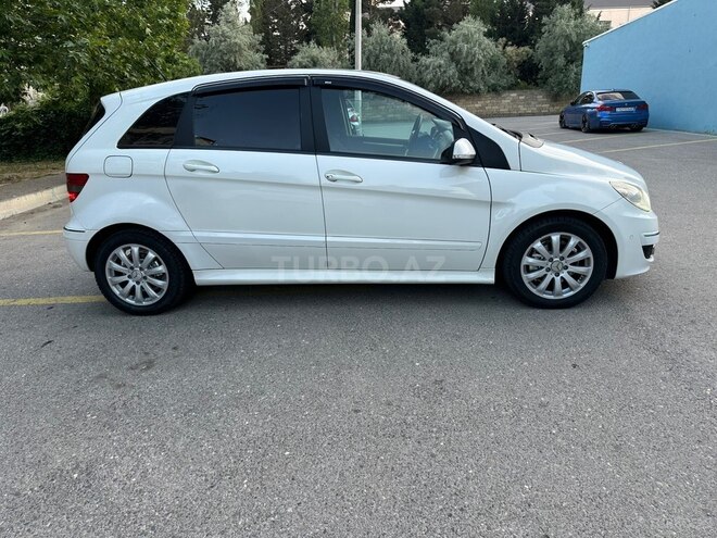 Mercedes B 170-10