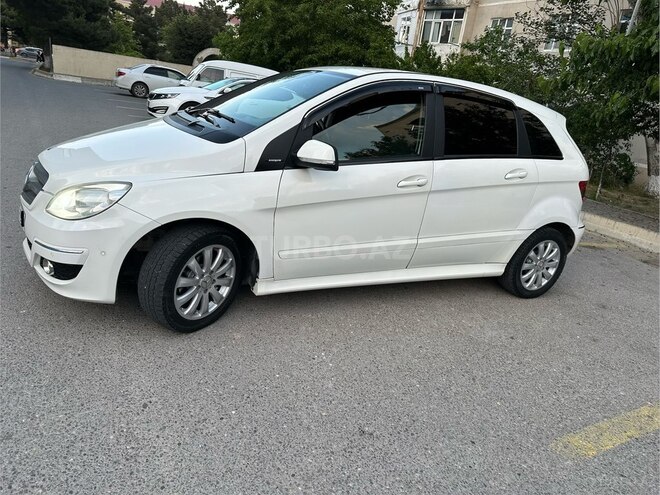 Mercedes B 170-14