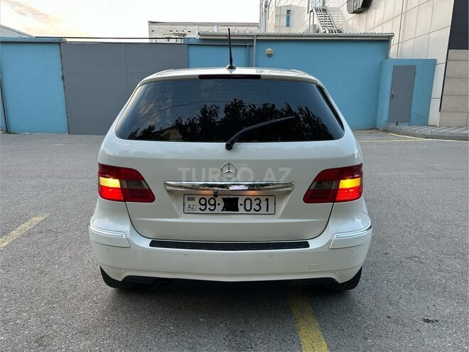 Mercedes B 170-17
