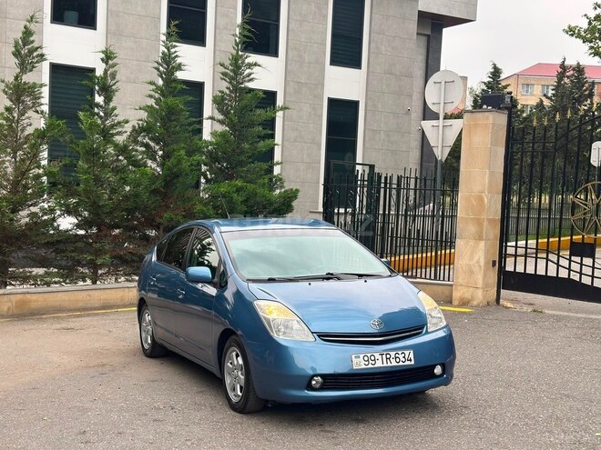 Toyota Prius-2
