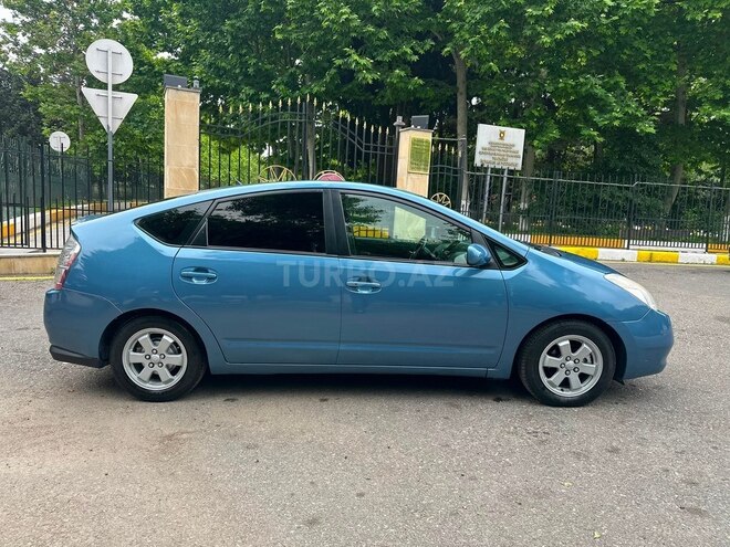 Toyota Prius-10