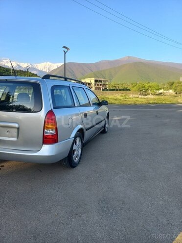 Opel Astra-11