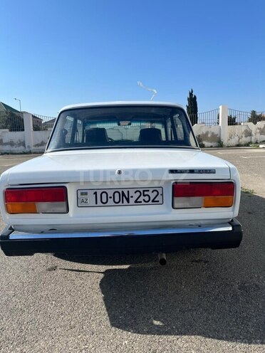 LADA (VAZ) 2107-2