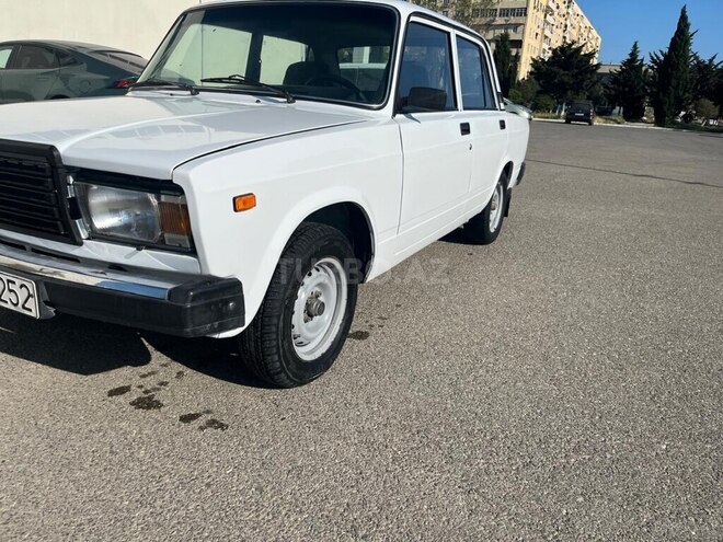 LADA (VAZ) 2107-4