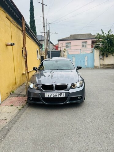 BMW 320-1