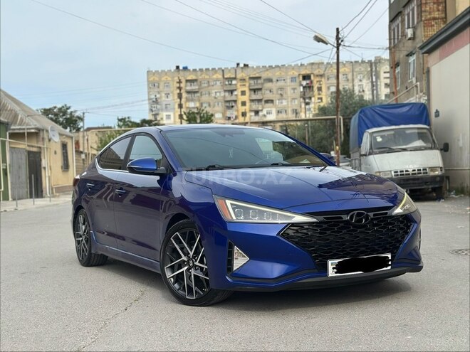 Hyundai Elantra-3