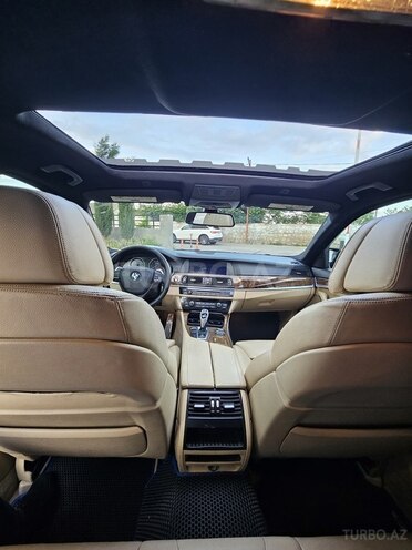BMW 528-9