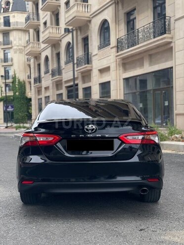 Toyota Camry-9