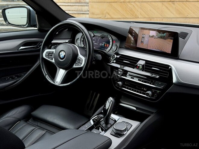 BMW 530e-16