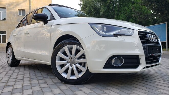 Audi A1-2