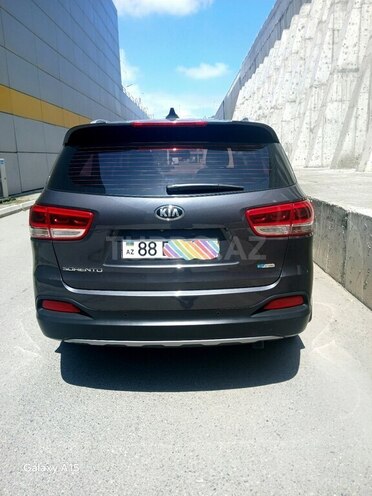 Kia Sorento-2
