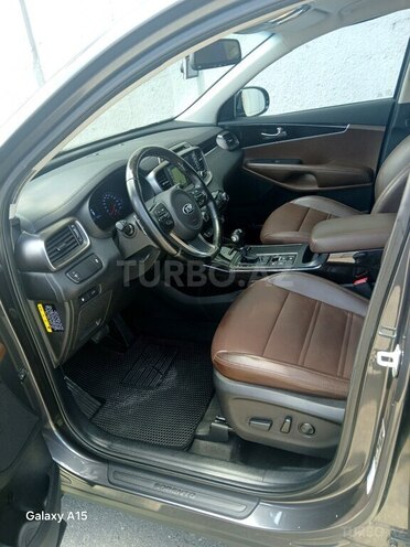 Kia Sorento-14