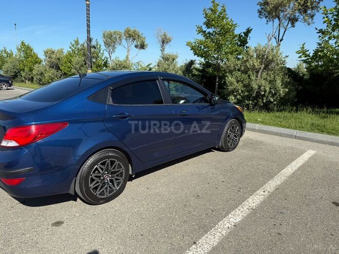 Hyundai Accent-6