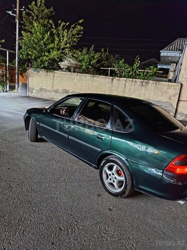 Opel Vectra-3