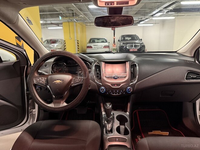 Chevrolet Cruze-5