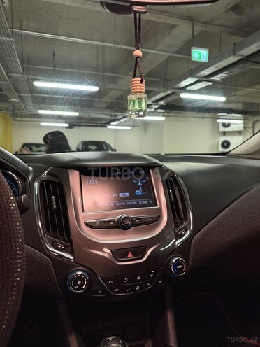 Chevrolet Cruze-11