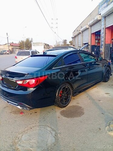 Hyundai Sonata-2