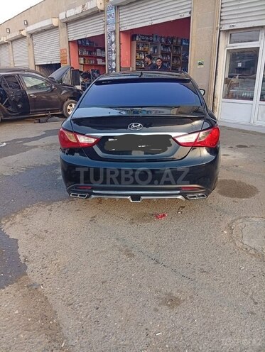 Hyundai Sonata-4